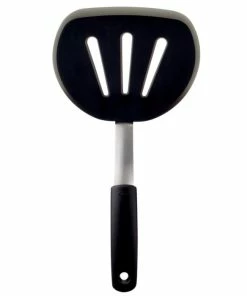 OXO FLEXIBLE PANCAKE TURNER