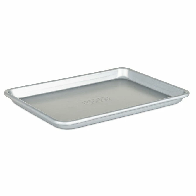 VIKING 13" NONSTICK BAKING SHEET 1 VIKING 13" NONSTICK BAKING SHEET