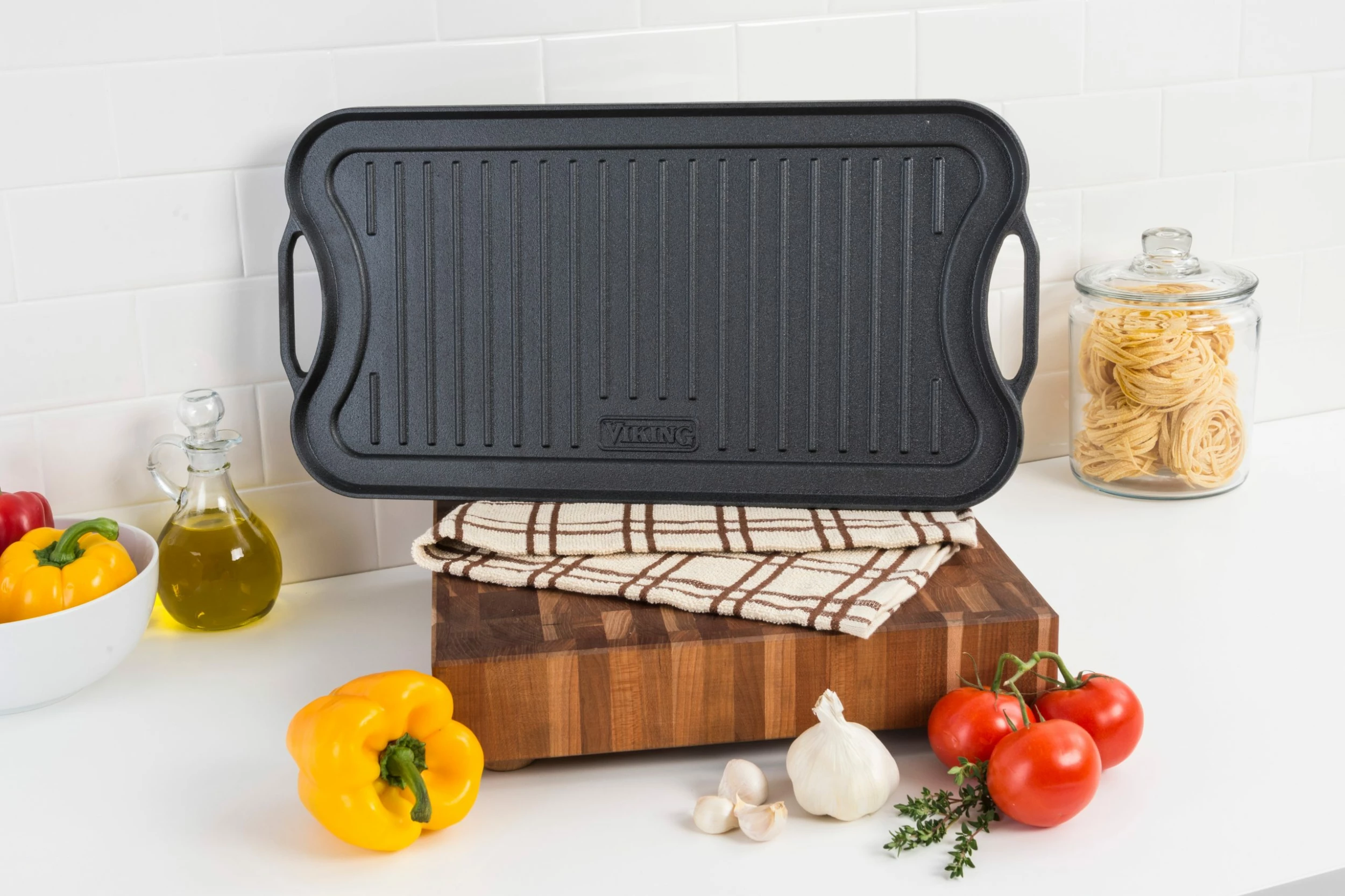 VIKING 20" REVERSIBLE GRILL/GRIDDLE, CAST IRON 2 VIKING 20" REVERSIBLE GRILL/GRIDDLE, CAST IRON - Image 2