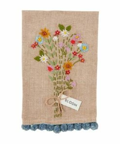 BLOOM EMBROIDERED FLORAL TOWEL