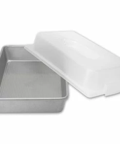 RECTANGULAR CAKE PAN AND LID SET