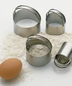 STAINLESS STEEL BISCUIT CUTTERS, SET OF 4 3 STAINLESS STEEL BISCUIT CUTTERS, SET OF 4 -kitchen supplies Sales Store BC 4 wp1