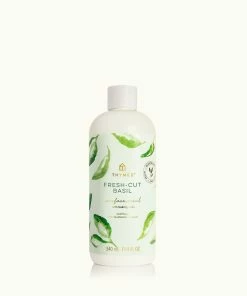 THYMES FRESH CUT BASIL SURFACE SCRUB